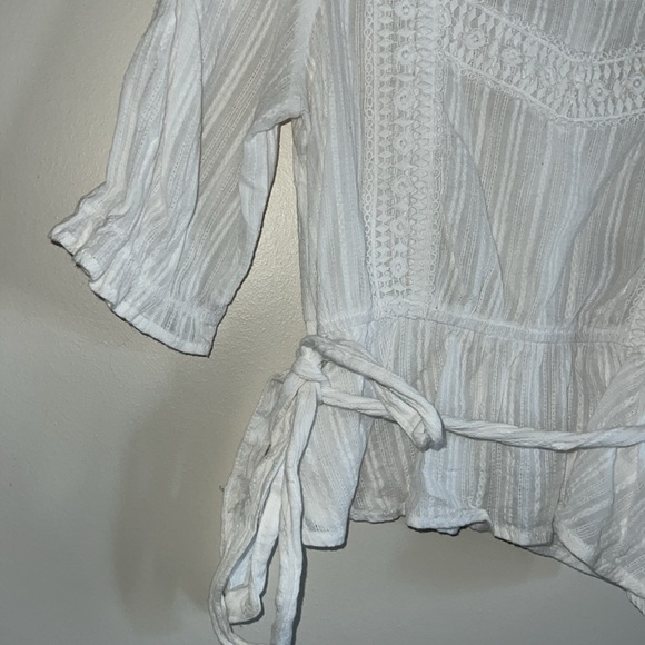 HAYDEN - SMALL WHITE ELASTIC WAIST W/ TIE BLOUSE EUC - Picture 3 of 12